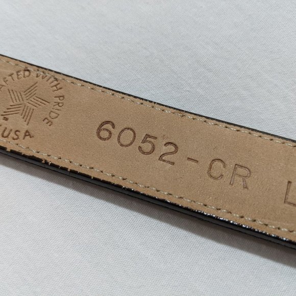 30"-34" Five-Slotted Buckleworks Genuine Leather Belt - Picture 10 of 10